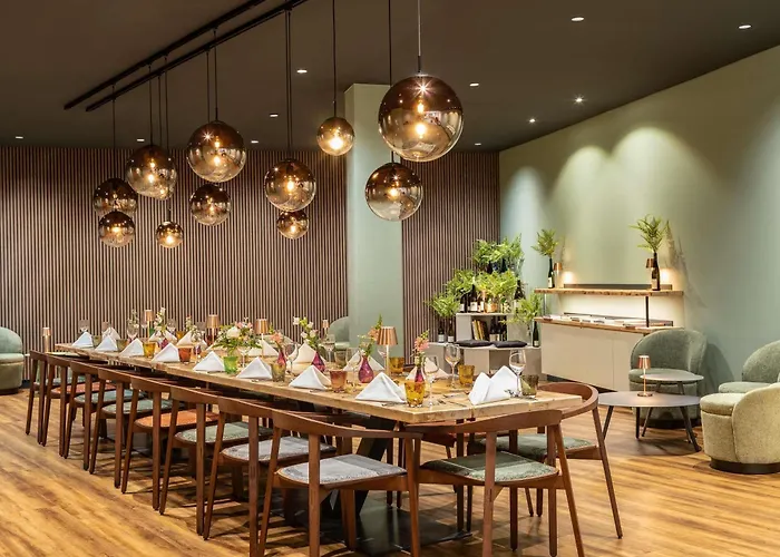 Central hotel: Novotel Hamburg City Alster